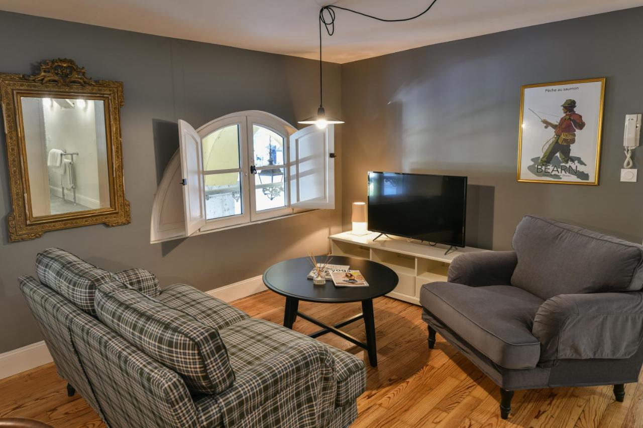 Pau: superbe appartement climatisé/cœur de ville Esterno foto